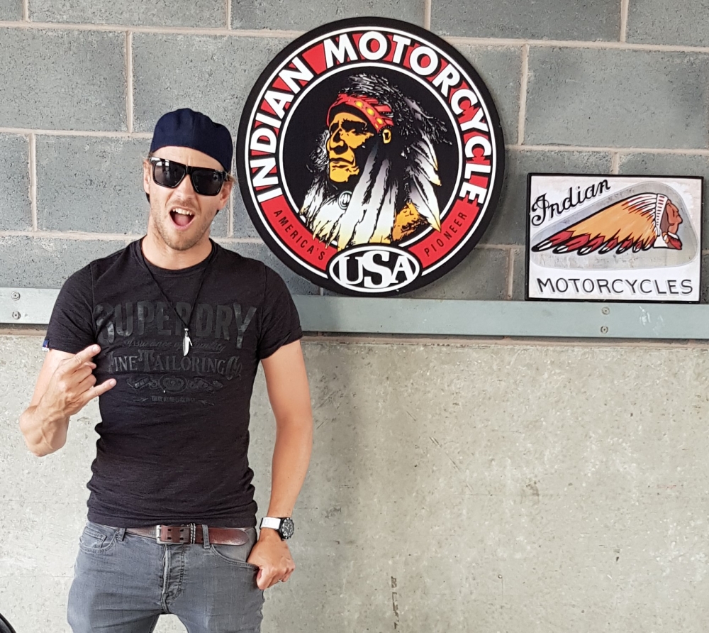Rick Parfitt Jnr with his India sign AutomobiliaUK vintage petrol