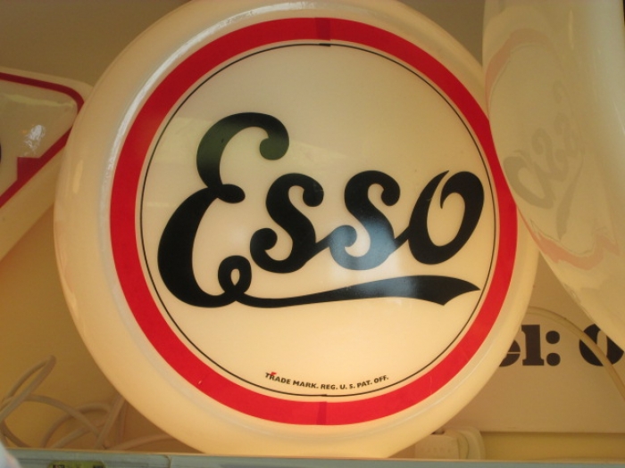 ESSO GLASS GLOBE 