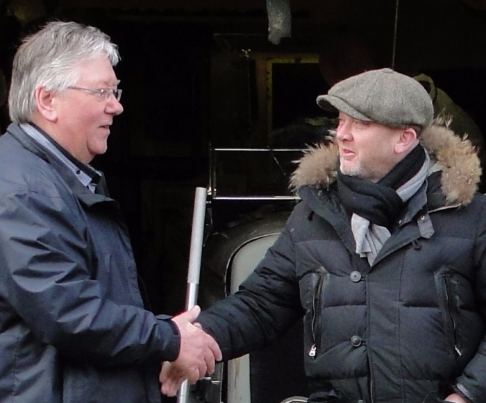   DEAL ! Drew Pritchard strikes a deal with Automobilia-uk on SALVAGE HUNTER on Quest TV 