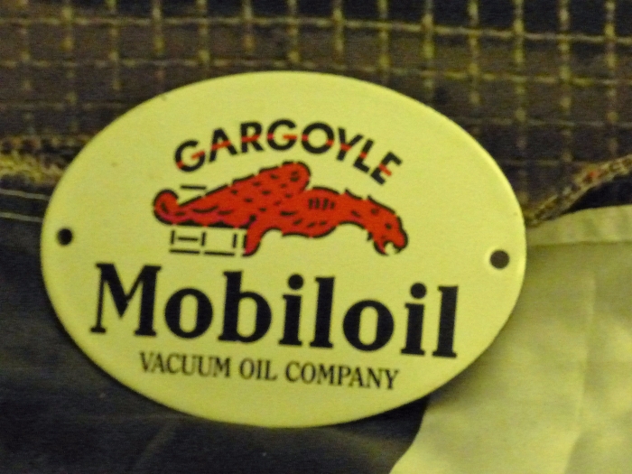 Mobiloil plaque 5 x 4 inch enamel repro 