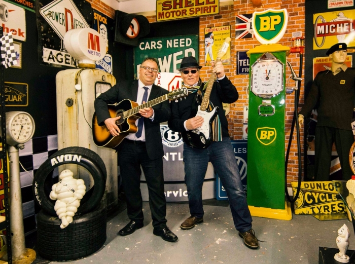 Singer visits our showroom 