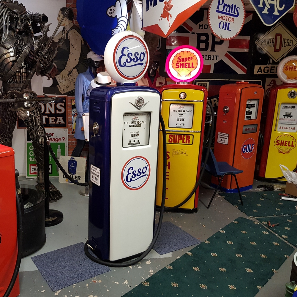 ESSO livery pump .ALL OUR PUMPS ARE GENUINE WE DO NOT SELL REPRO PUMPS