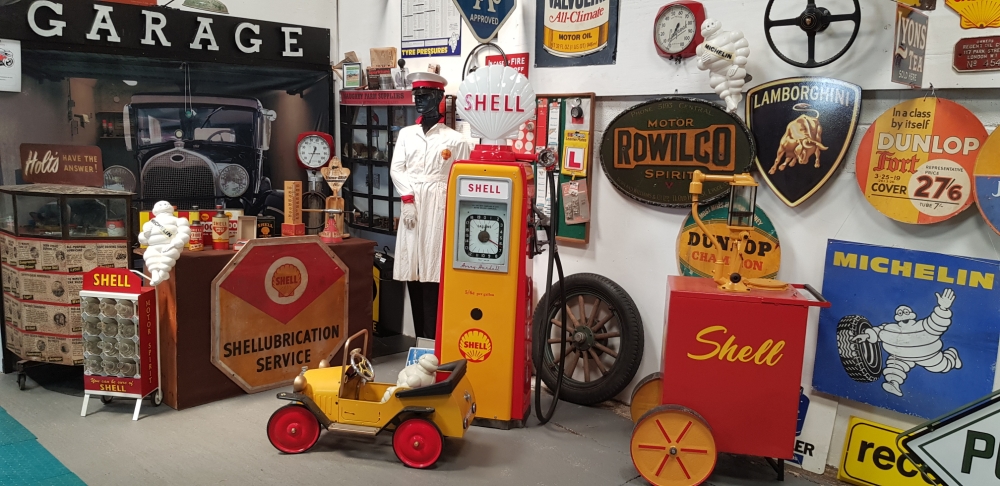 showroom display