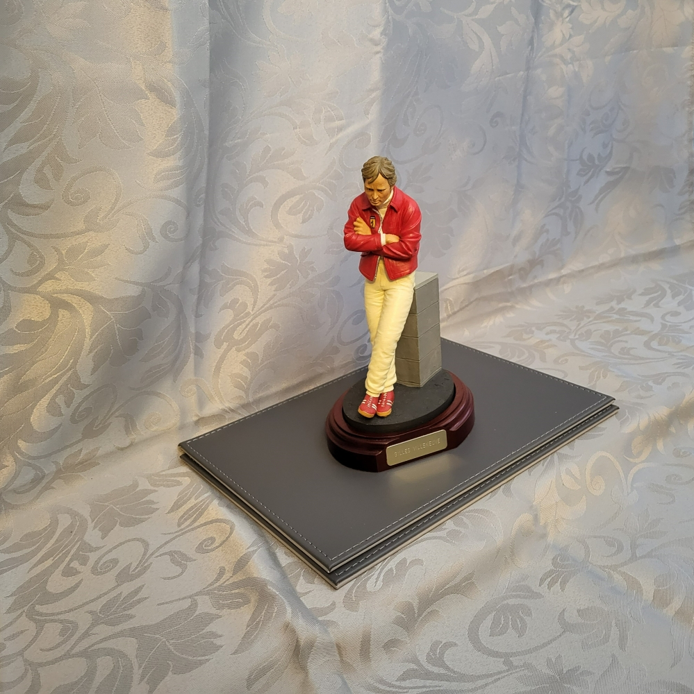 Gilles Villeneuve figure by Endurance app.9 inches Superb !