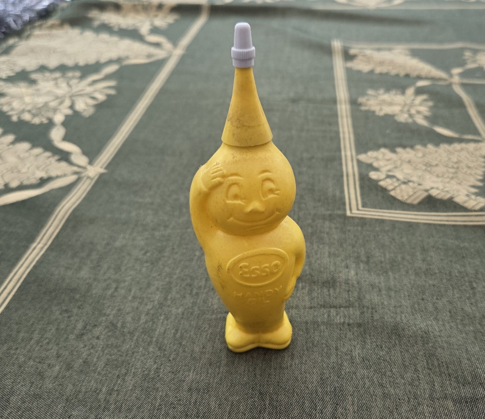 ESSO handy oil drip man RARE 