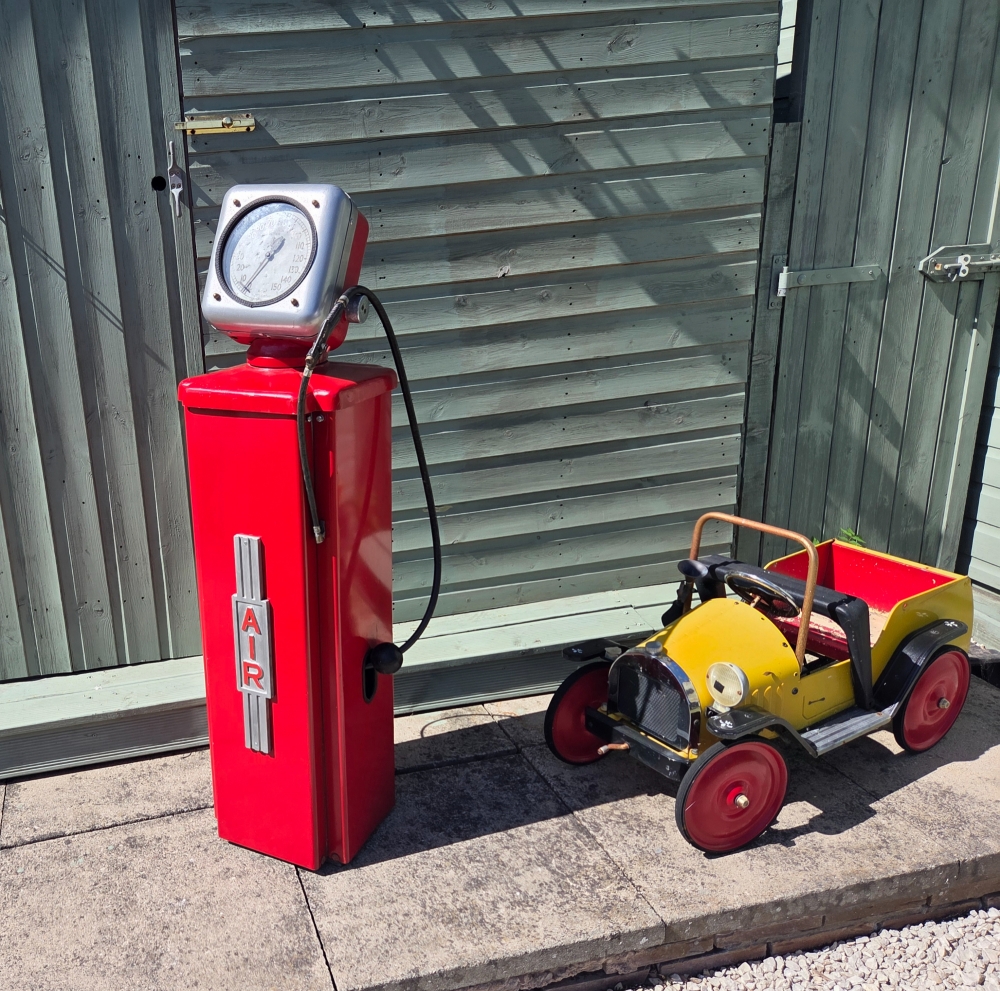 AIR TOWER sought after item ! Stunning !